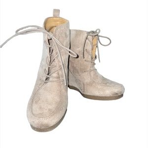 Nine West Booties (8.5M)